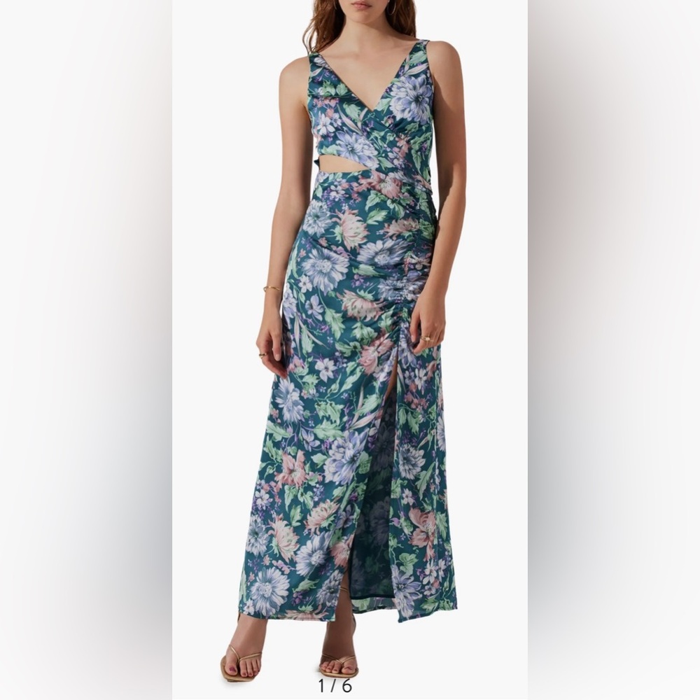 NWOT ASTR the Label Floral Ruched Cutout Dress